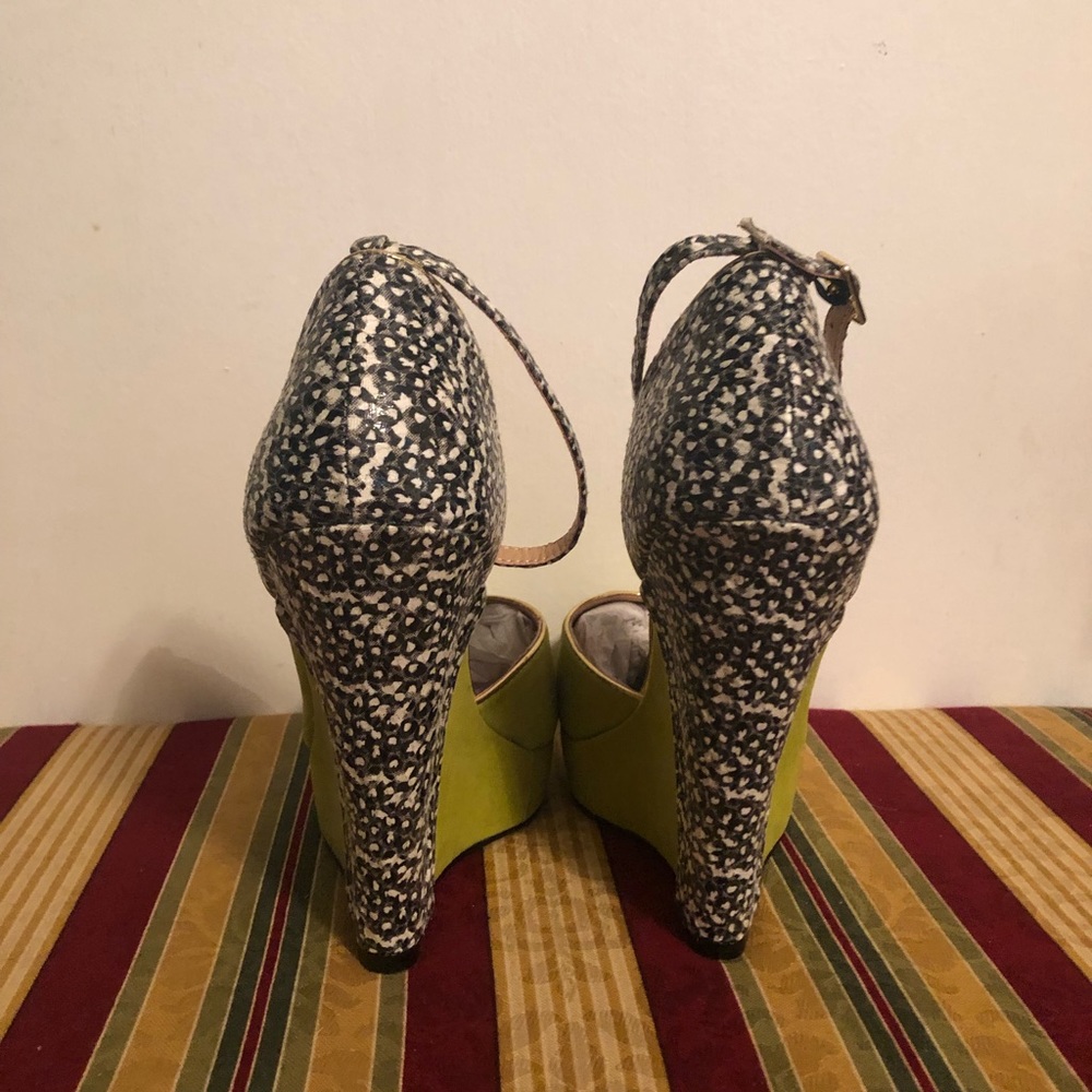Wedge Heels - Picture 5 of 8